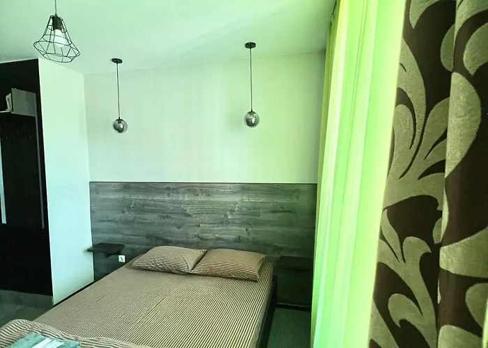 Belvederska Apartment 4