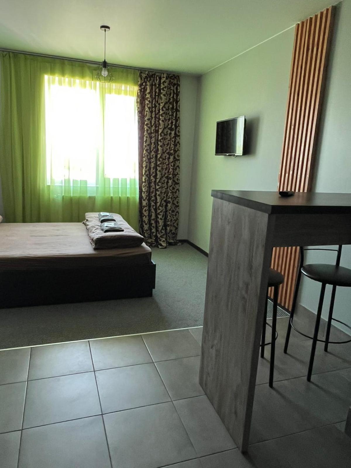 Belvederska 4 *