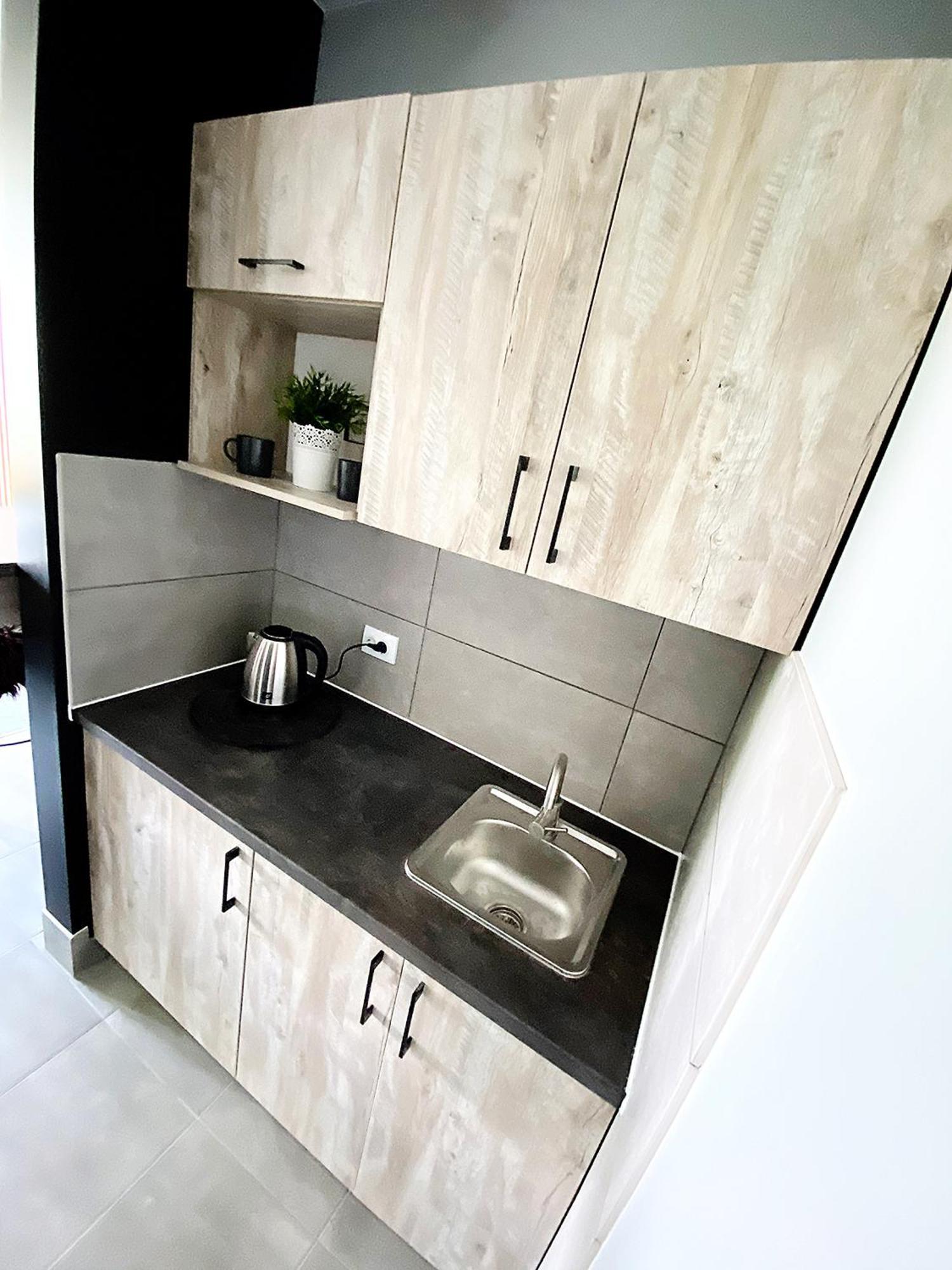 Belvederska 4 *